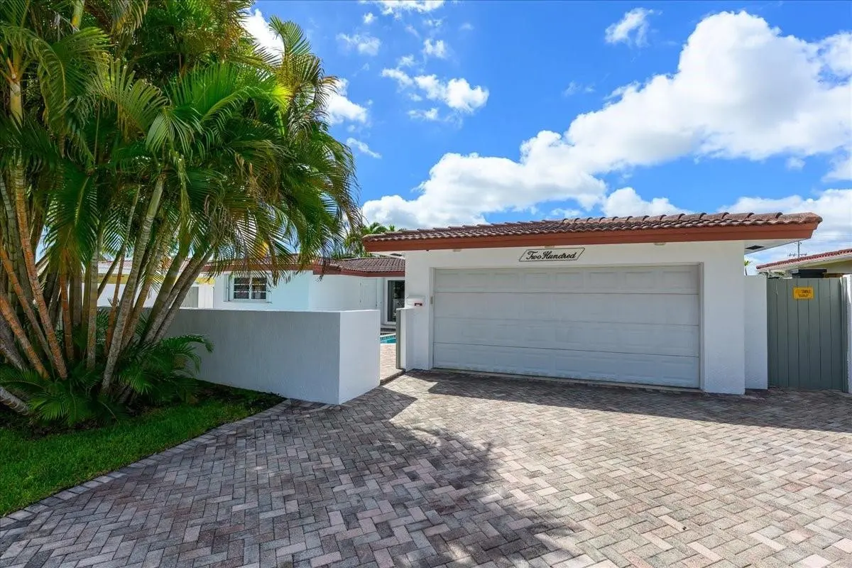 Photo 1 at 200 SE 11th Street, Pompano Beach