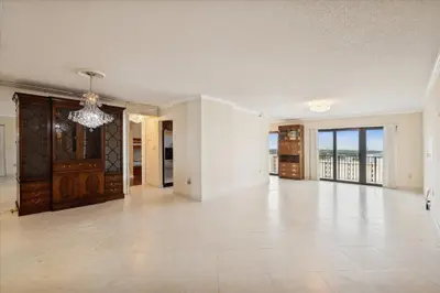 1201 S Ocean Drive 1506N, Hollywood – sold