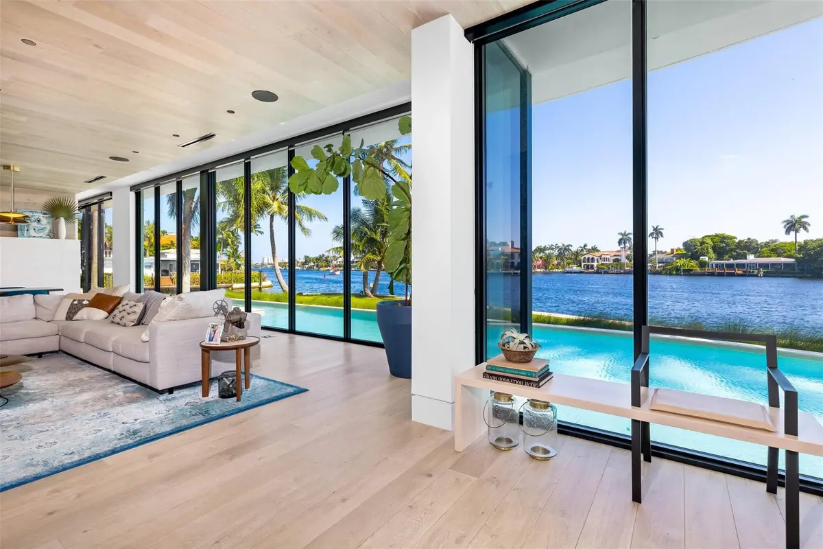 Foyer at 516 Mola Avenue, Fort Lauderdale