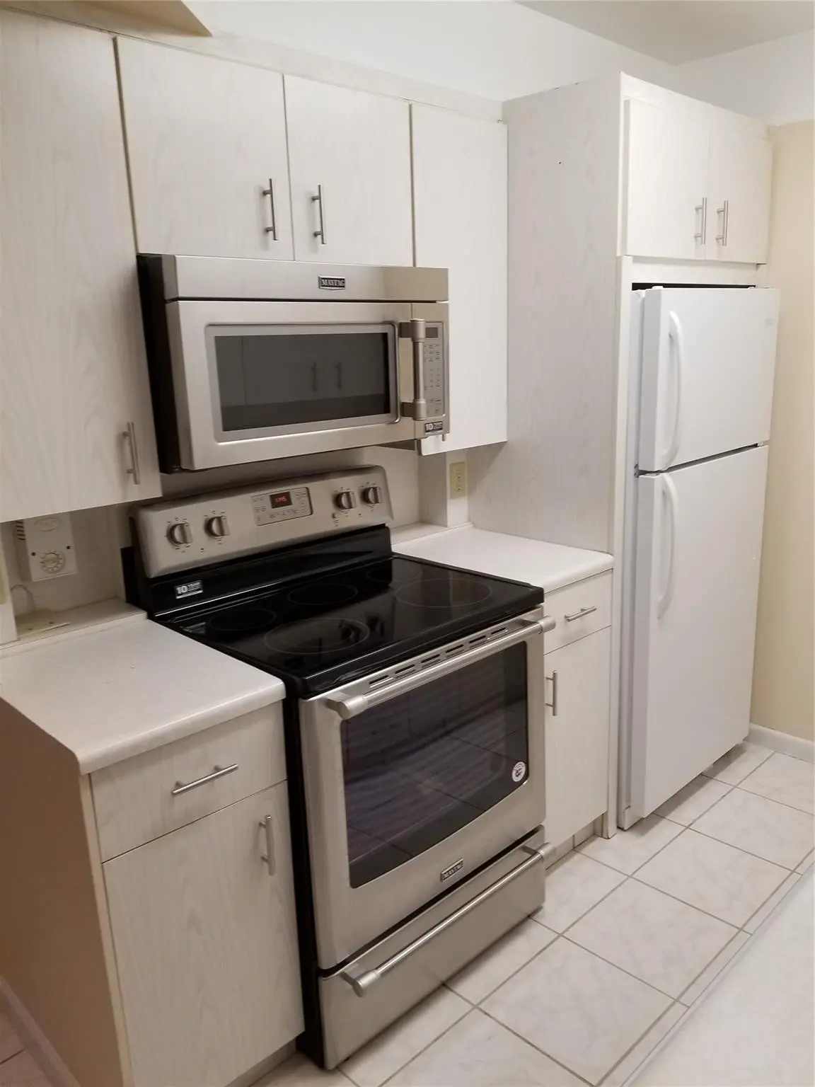 Photo 7 at 4090 Cornwall 4090, Boca Raton