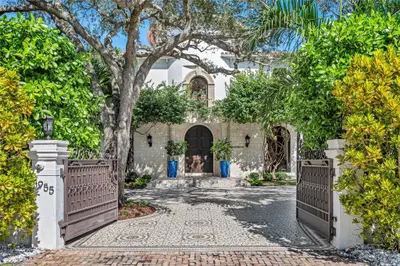4955 SW 83rd Street, Miami – Single Family Residence for sale