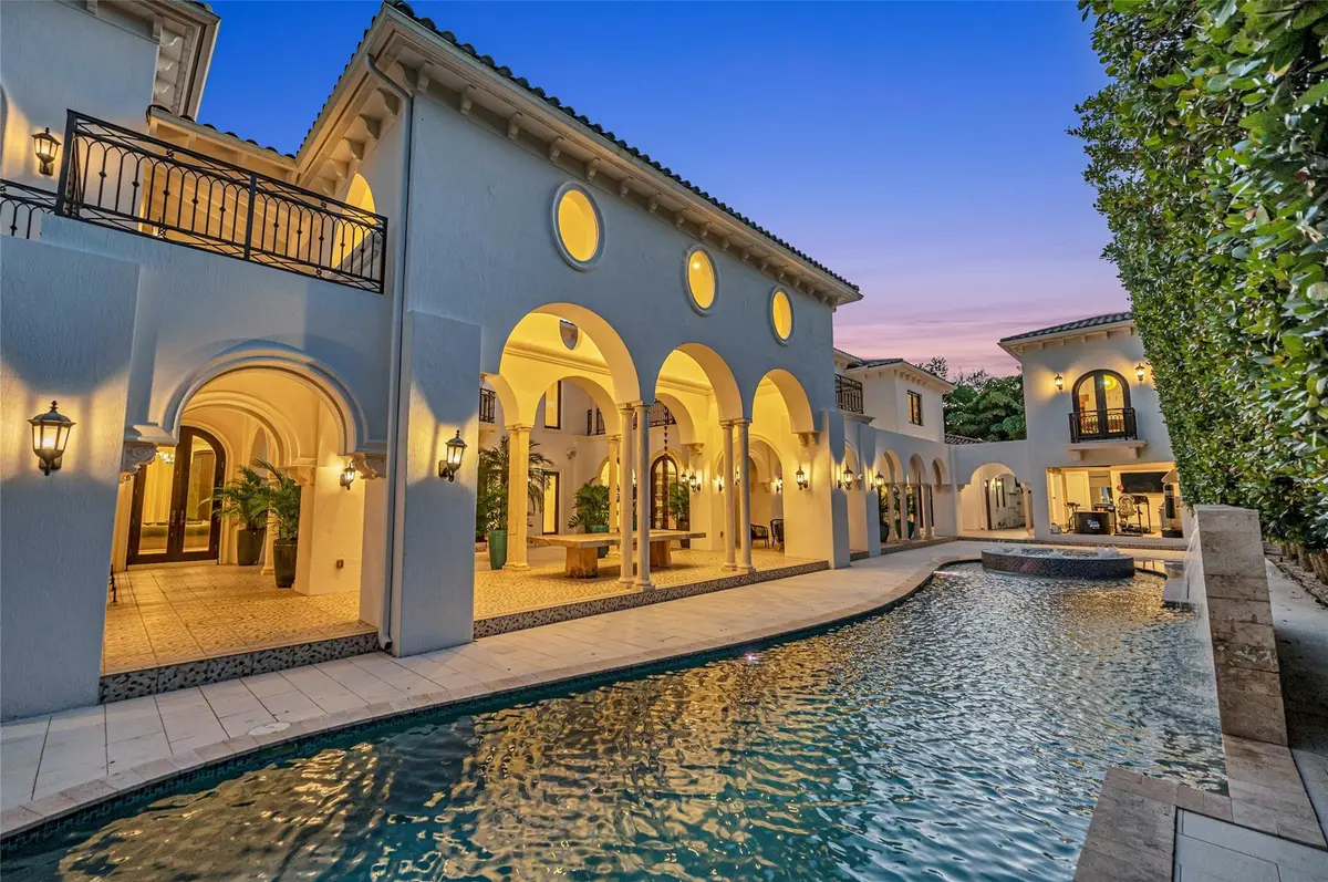 Photo 3 at 4955 SW 83rd Street, Miami