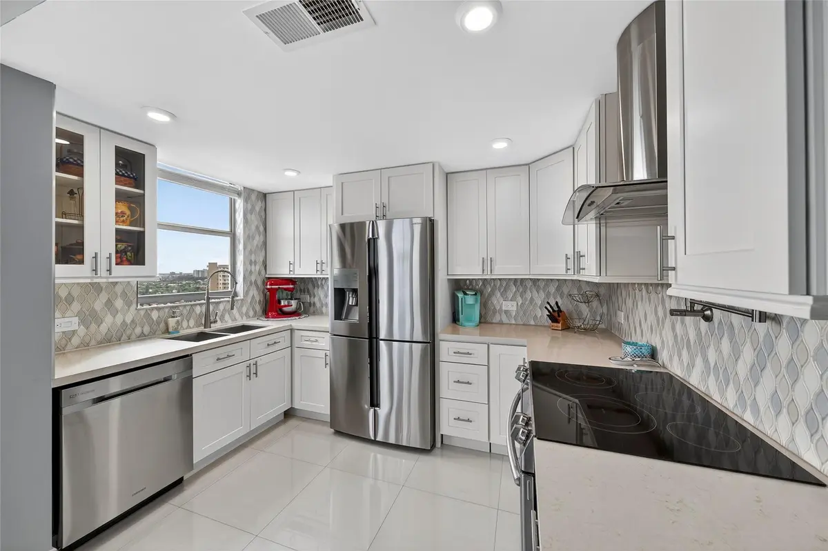 Photo 8 at 1010 S Ocean Boulevard Lph7, Pompano Beach