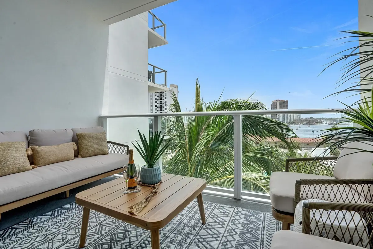 Photo 8 at 401 N Birch Road 702, Fort Lauderdale