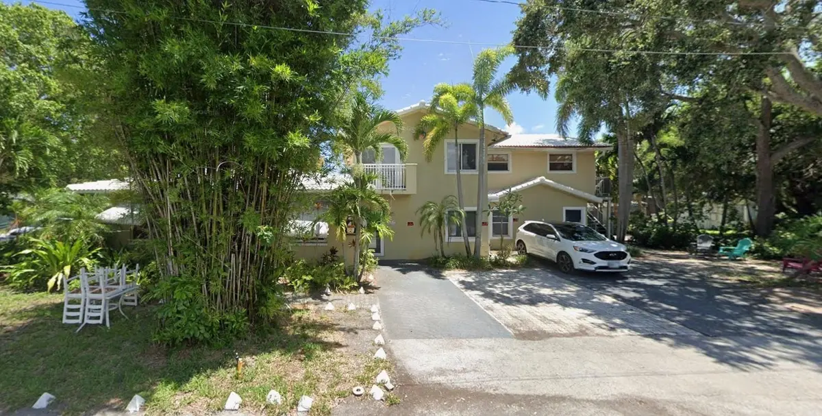 Photo 1 at 749 NE 16th Avenue, Fort Lauderdale