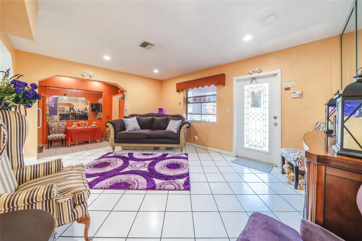 Photo 4 at 1229 NW 19th Avenue, Fort Lauderdale