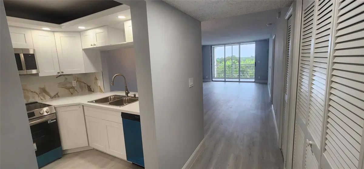 Photo 2 at 3503 Oaks Way 513, Pompano Beach