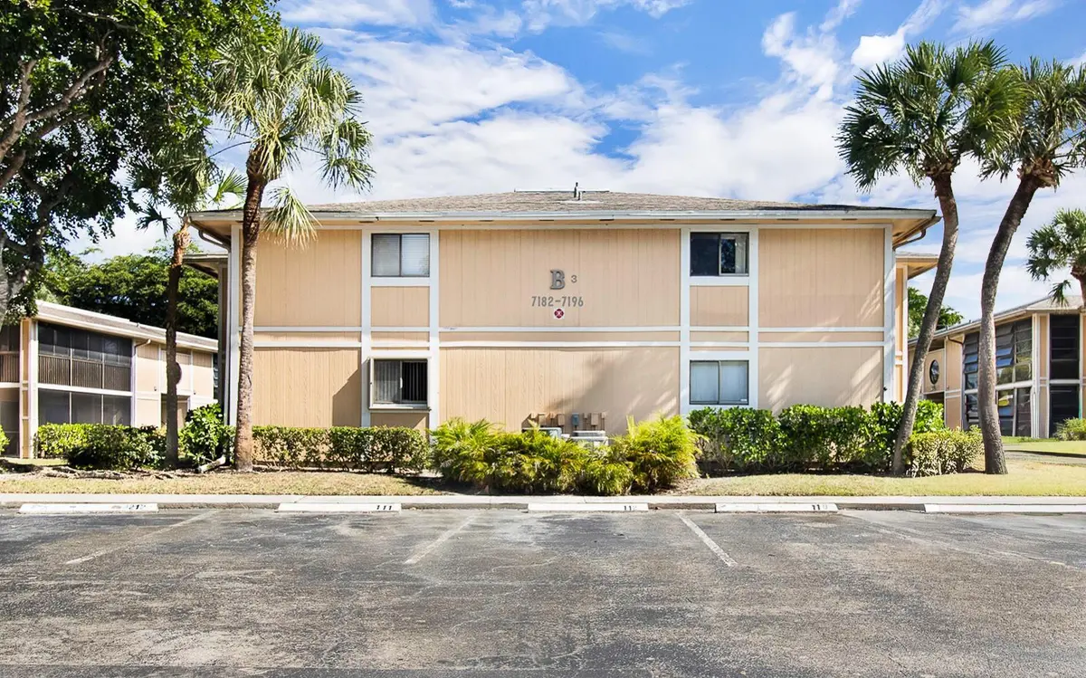 Photo 2 at 7194 Ashmont Circle 112, Fort Lauderdale