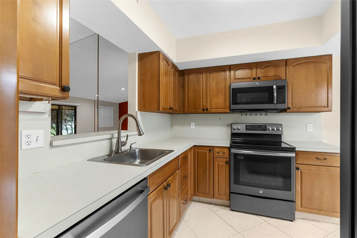 Photo 4 at 10971 Lake Front Place 10971, Boca Raton