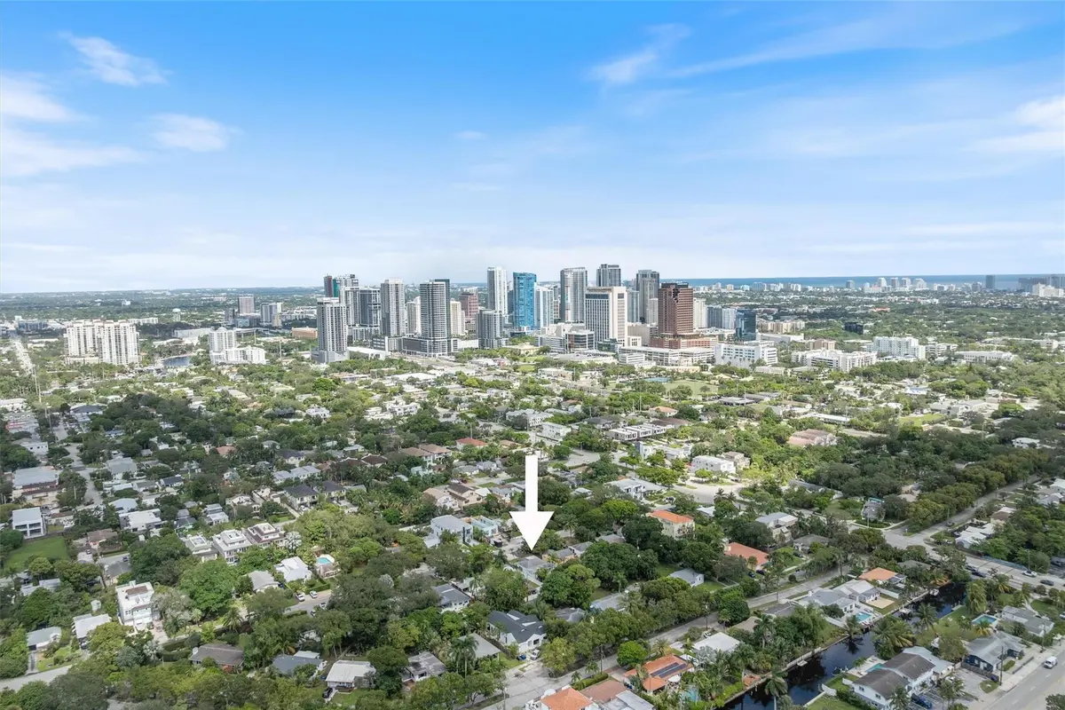 Photo 2 at 508 SW 11th Street, Fort Lauderdale