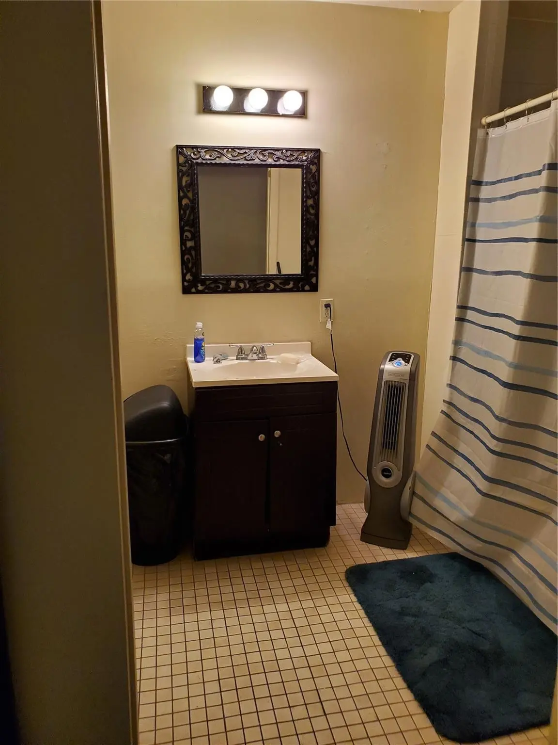 space #45 bathroom at 47 NE 1st Avenue, Dania Beach