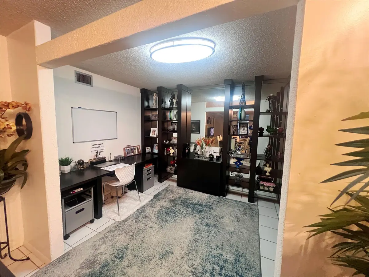 Photo 5 at 2802 N 46th Avenue 321b, Hollywood
