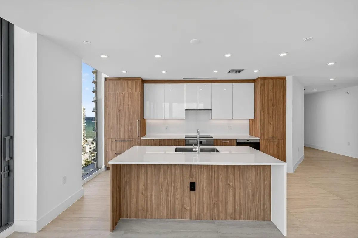 Photo 8 at 153 N Seabreeze Boulevard 1004-S, Fort Lauderdale