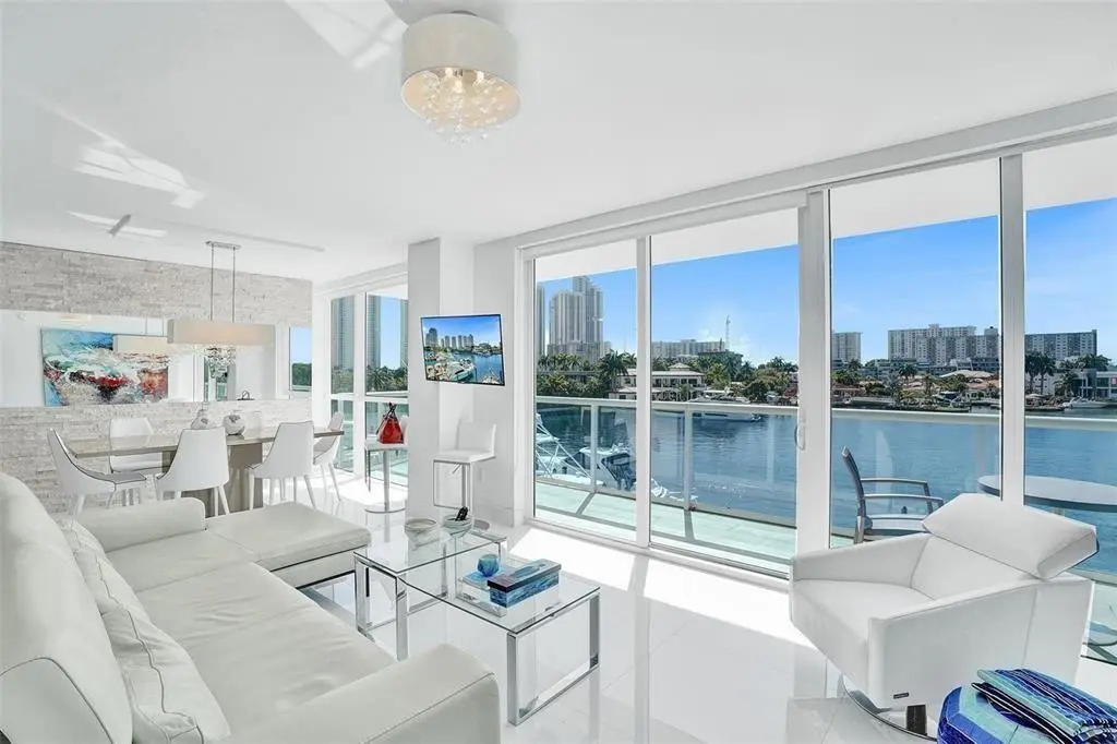 Photo 4 at 400 Sunny Isles Boulevard 319, Sunny Isles Beach