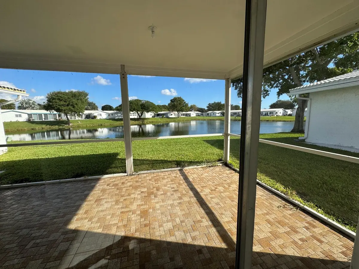 Photo 5 at 1430 NW 85th Terrace, Plantation