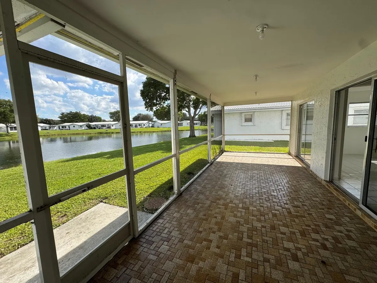 Photo 6 at 1430 NW 85th Terrace, Plantation