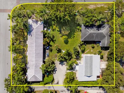 302 SW 15th Street, Dania Beach – Quadruplex for sale