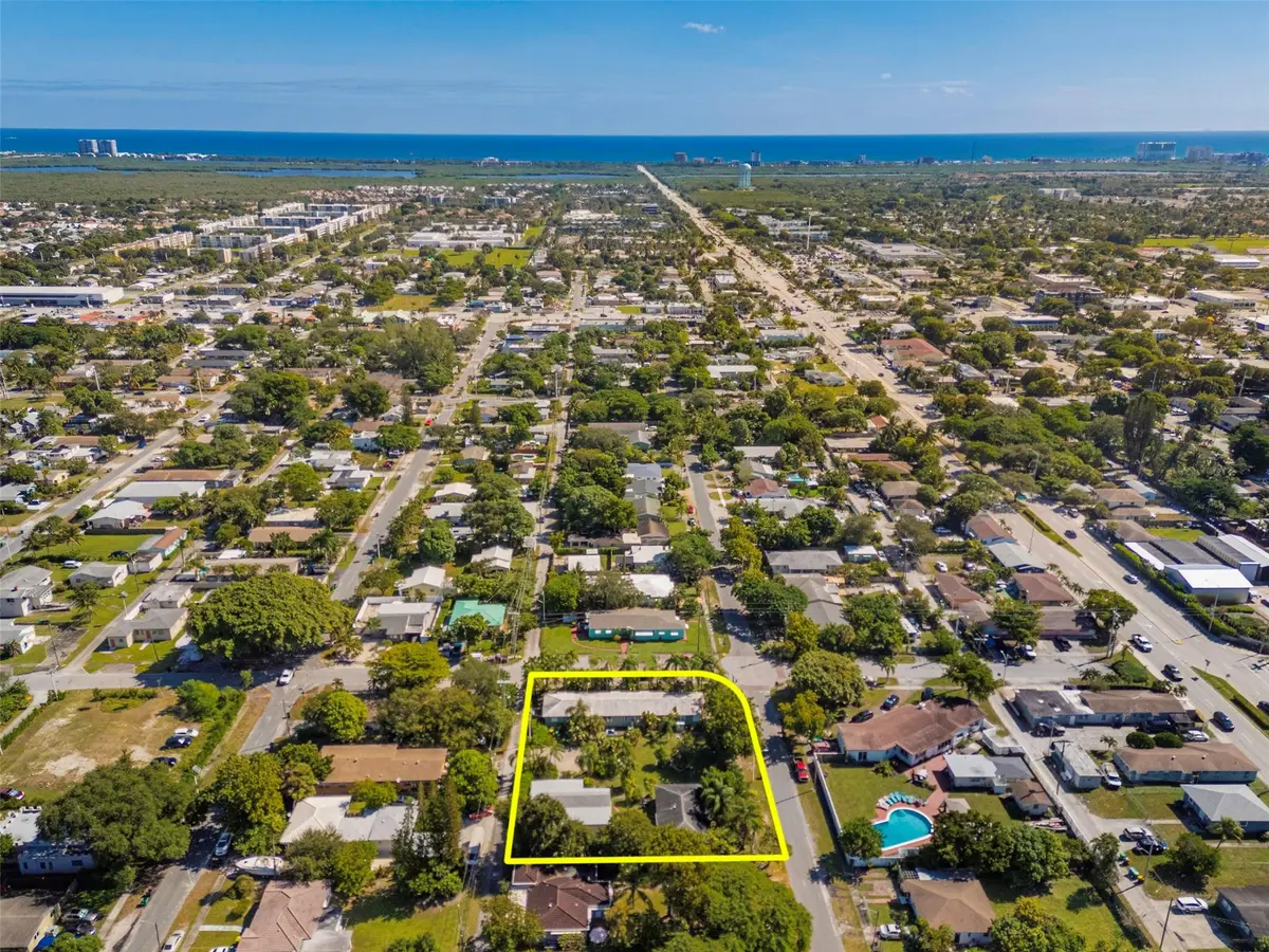 Photo 5 at 302 SW 15th Street, Dania Beach