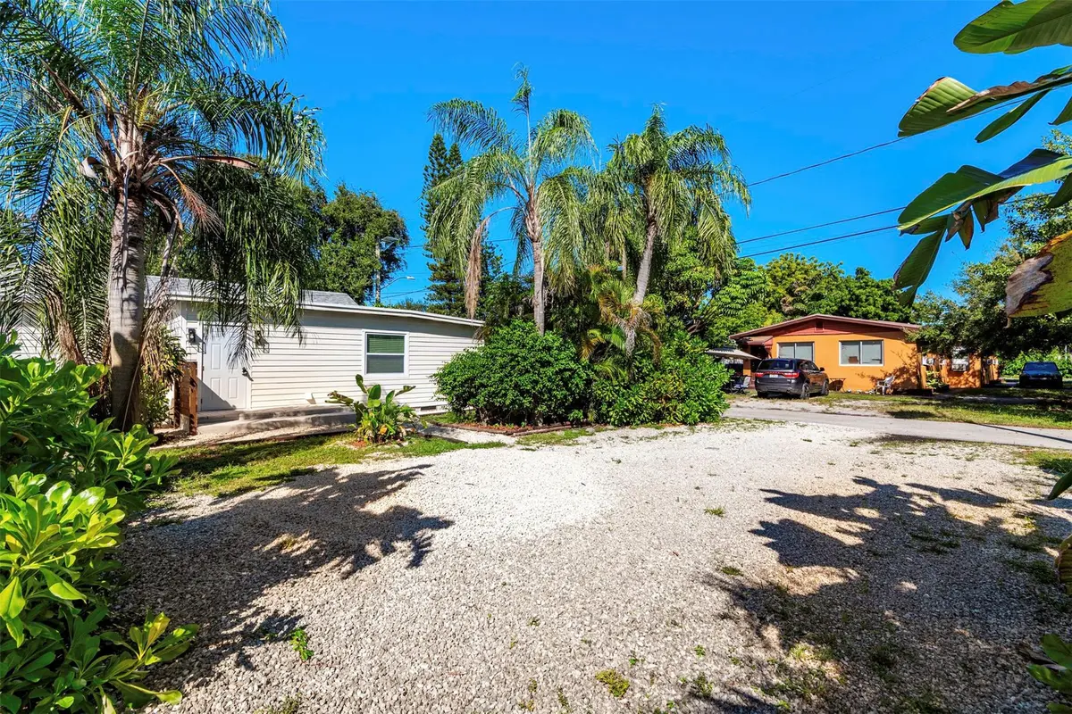 Photo 7 at 302 SW 15th Street, Dania Beach