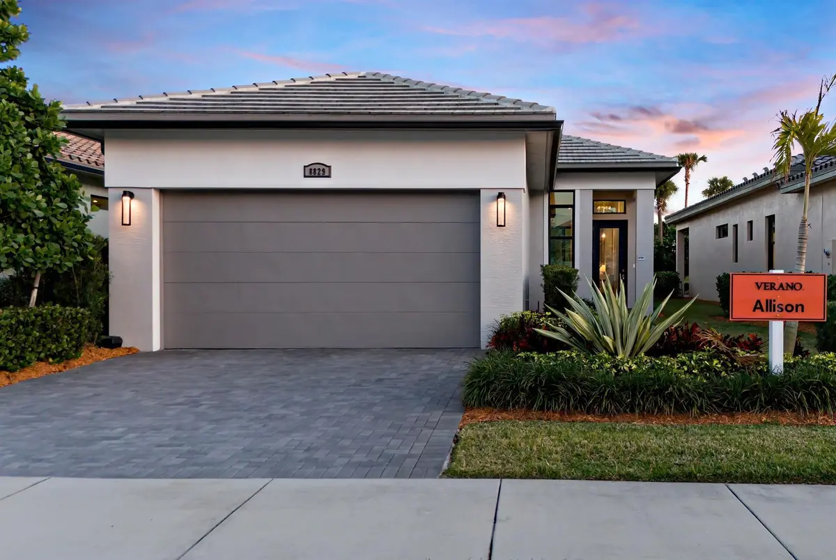 Photo 2 at 5230 Rivo Alto Circle, Westlake