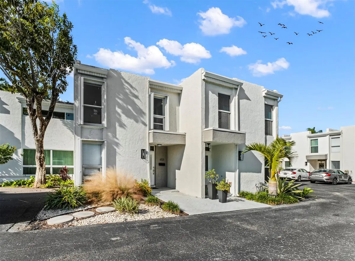 Photo 2 at 653 Cypress Lane 21b, Wilton Manors