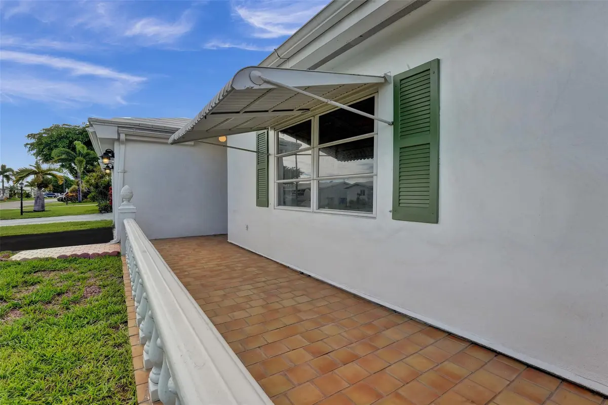 Photo 4 at 340 NW 25th Court, Pompano Beach