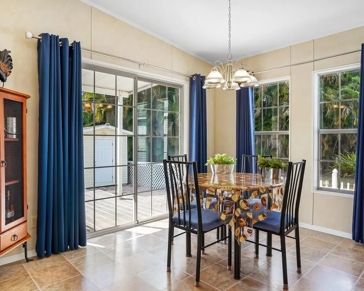 Photo 3 at 1911 SW 87th Terrace, Davie