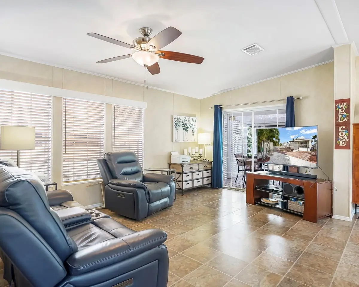 Photo 4 at 1911 SW 87th Terrace, Davie