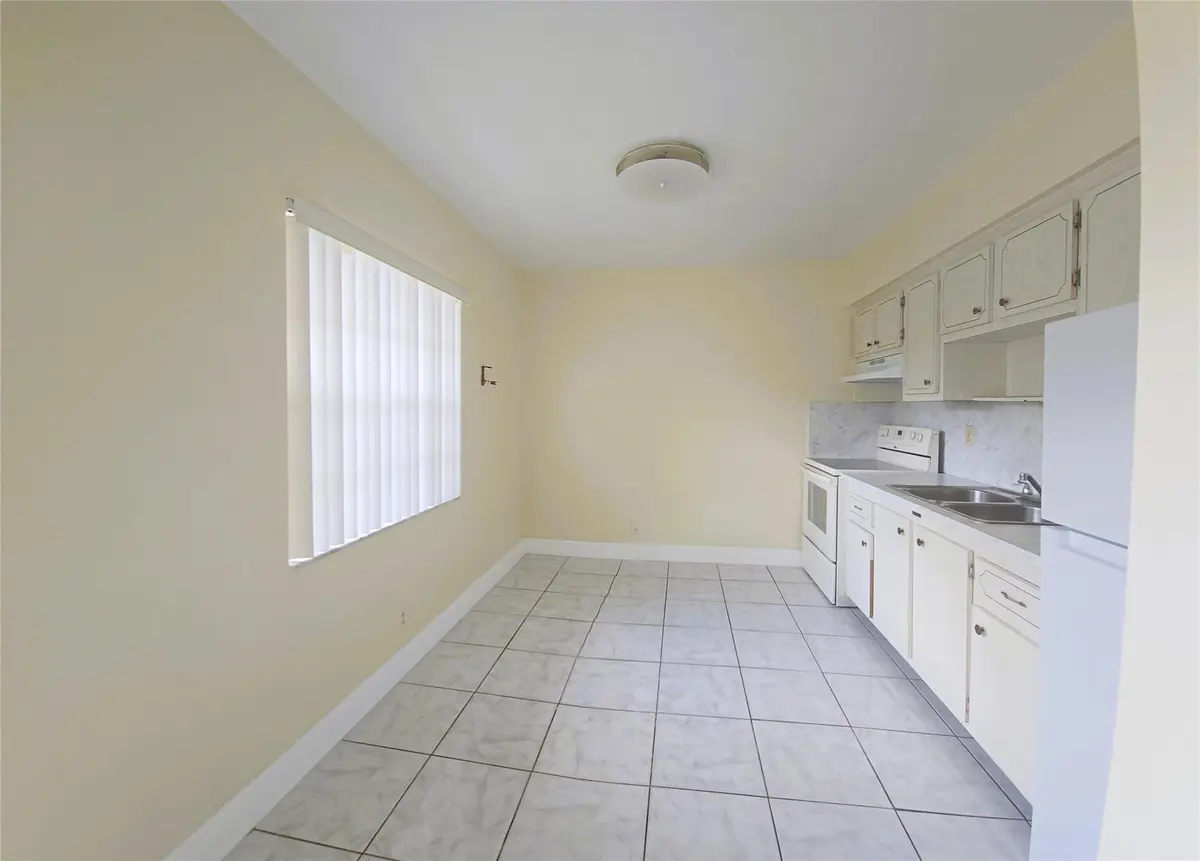 Photo 5 at 3980 NW 30th Terrace, Lauderdale Lakes