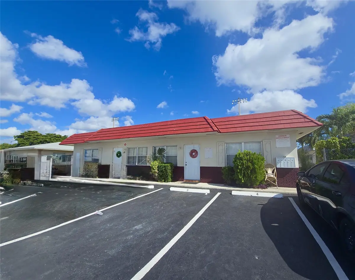 Photo 6 at 3980 NW 30th Terrace, Lauderdale Lakes