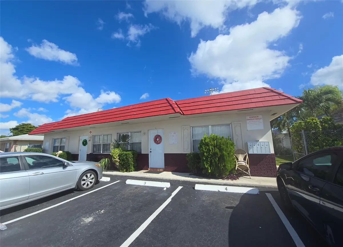 Photo 7 at 3980 NW 30th Terrace, Lauderdale Lakes