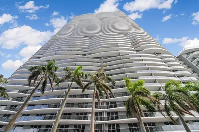 488 NE 18th Street 2010, Miami – sold