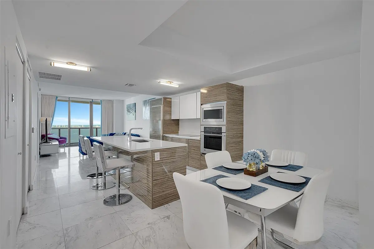 Photo 4 at 460 NE 28th Street 3407, Miami