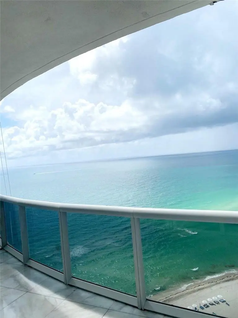 Photo 2 at 16001 Collins Avenue 2207, Sunny Isles Beach