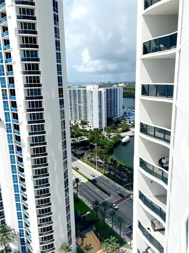 Photo 6 at 16001 Collins Avenue 2207, Sunny Isles Beach