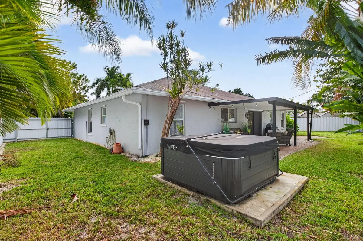 Photo 4 at 3191 NE 11th Terrace, Pompano Beach