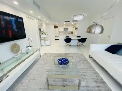 17201 Collins Avenue 1006, Sunny Isles Beach – sold