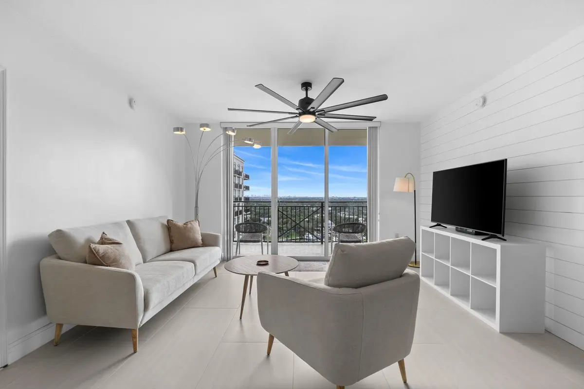 Photo 3 at 610 W Las Olas Boulevard 1621, Fort Lauderdale