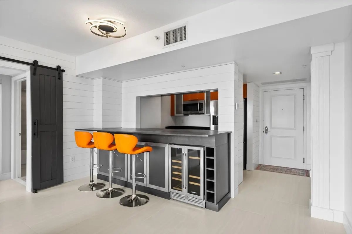 Photo 5 at 610 W Las Olas Boulevard 1621, Fort Lauderdale