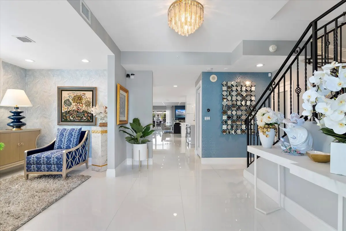 Photo 2 at 615 Bayshore Drive 106, Fort Lauderdale