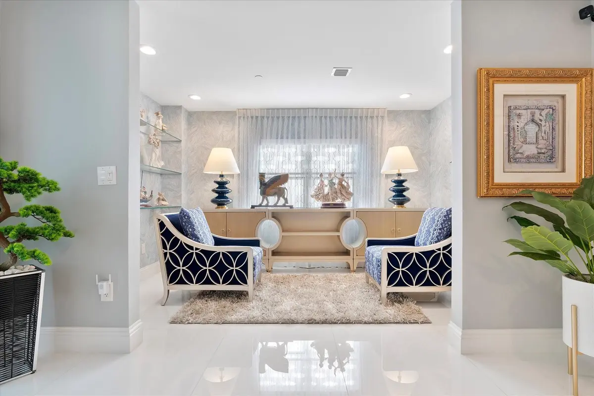 Photo 3 at 615 Bayshore Drive 106, Fort Lauderdale