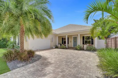 517 NE 11th Avenue, Fort Lauderdale – sold