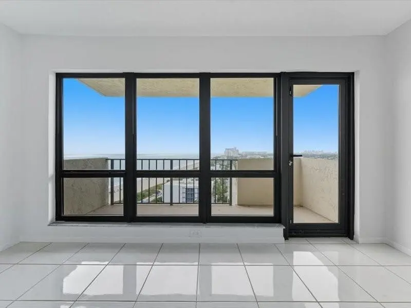 Bright but not hot ... at 4900 N Ocean Boulevard 1405, Lauderdale-By-The-Sea