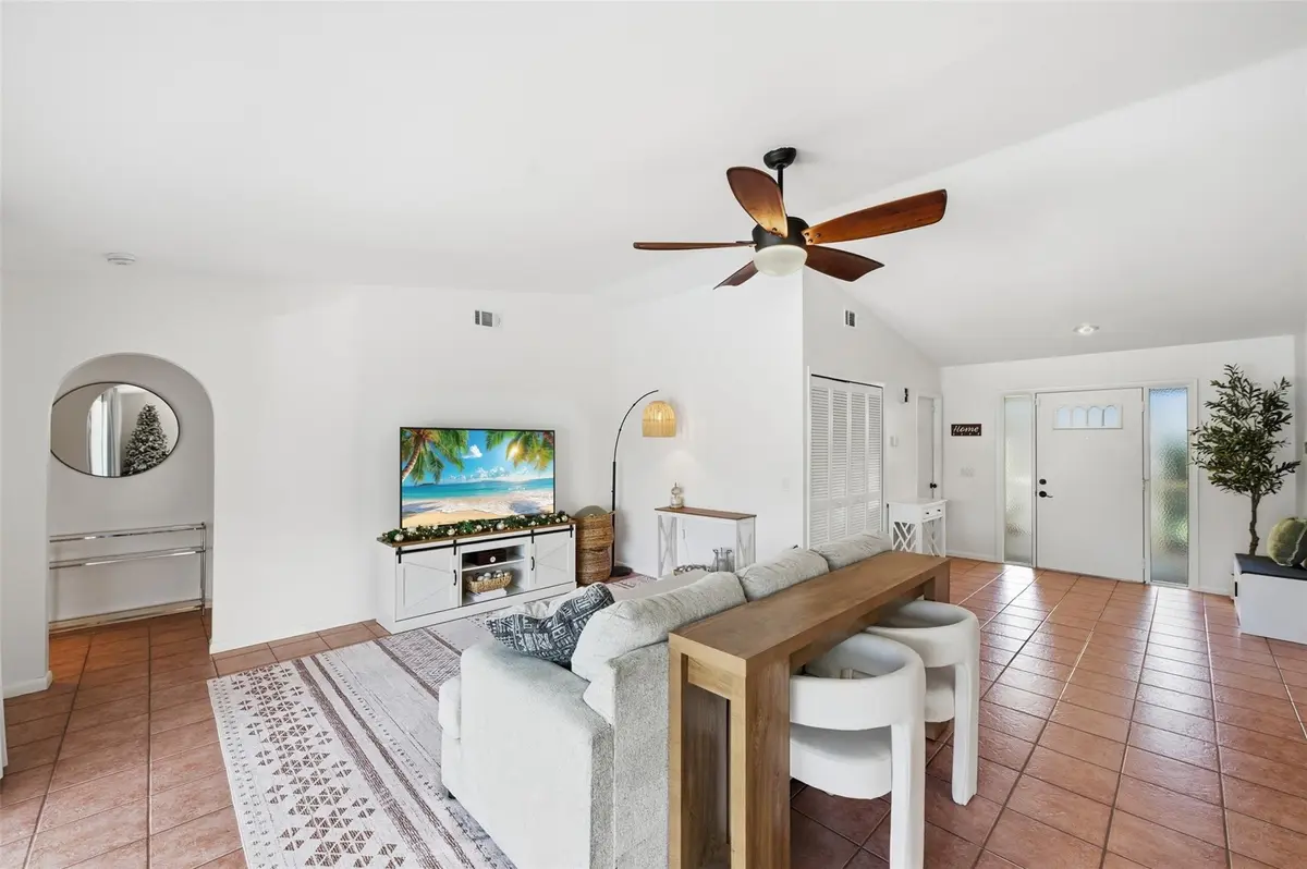 Photo 5 at 2360 SE Bordeaux Court, Port St. Lucie