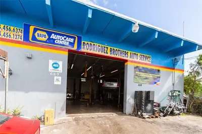 Auto Service, Commercial in Miami – business for sale in Miami, FL