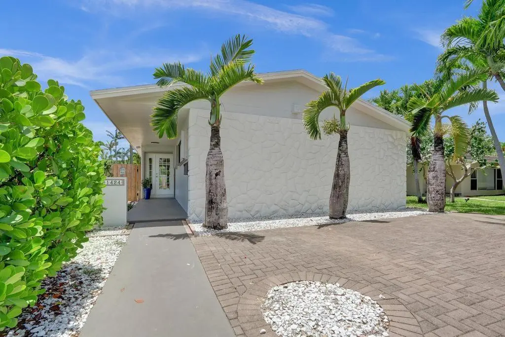 Photo 2 at 1424 Adams Street, Hollywood