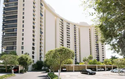 2480 Presidential Way 1703, West Palm Beach – sold