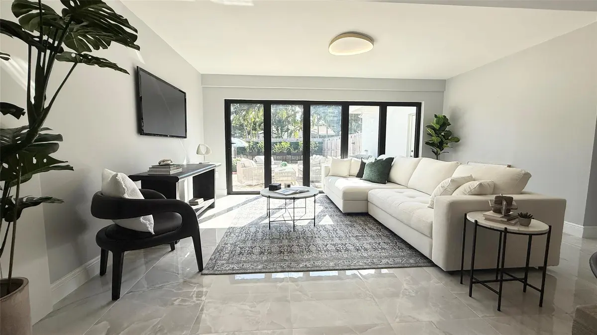 Photo 5 at 1424 Adams Street, Hollywood