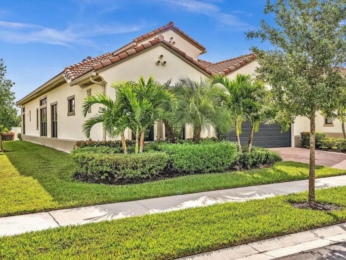 Photo 3 at 8928 Bastille Circle, Parkland