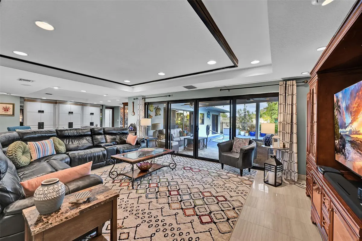 Photo 11 at 5102 Yellow Pine Lane, Tamarac